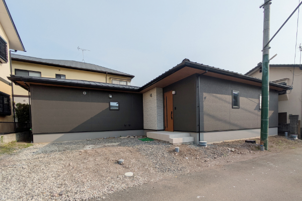 熊本市北区楡木5丁目3期 29坪 3SSLDK 販売価格 3,698 万円 毎月の支払い例 67,538 円