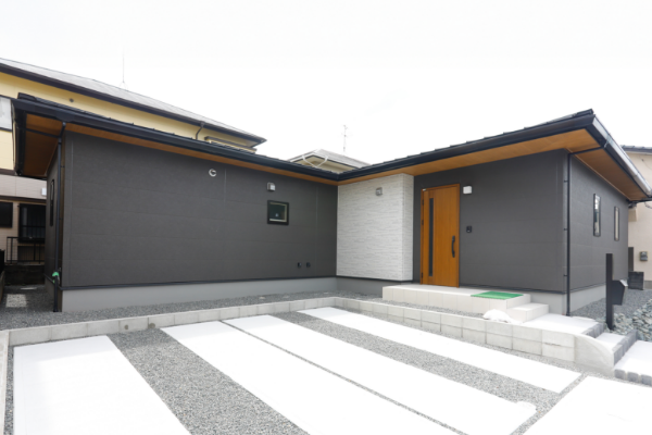 熊本市北区楡木5丁目3期 29坪 3SSLDK 販売価格 3,698万円 毎月の支払い例 67,538円