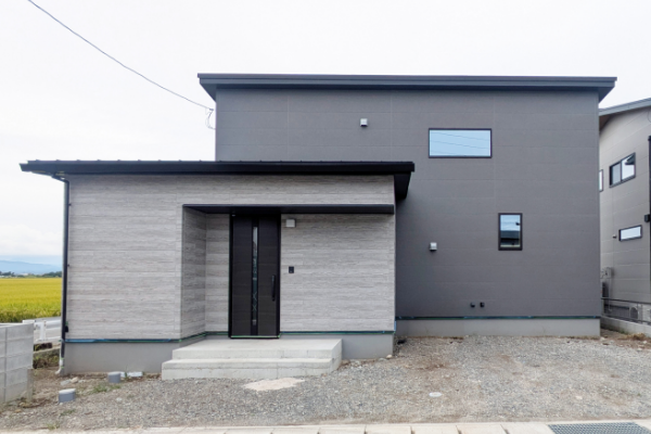 熊本市南区良町5丁目2期8号地 32坪4SSLDK 販売価格 3,698 万円 毎月の支払い例 67,538 円