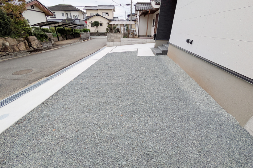 駐車場 4台駐車可能