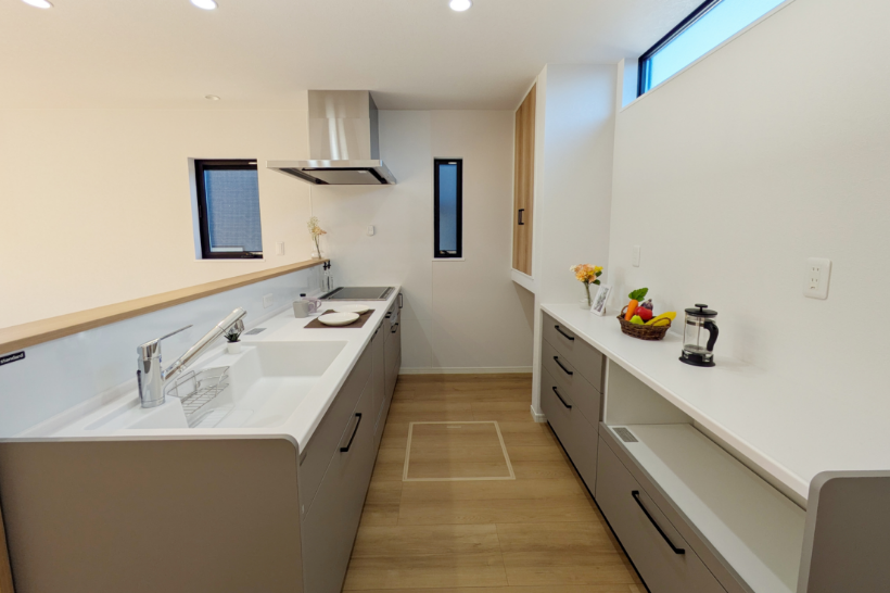 カップボード、収納付きキッチン♪