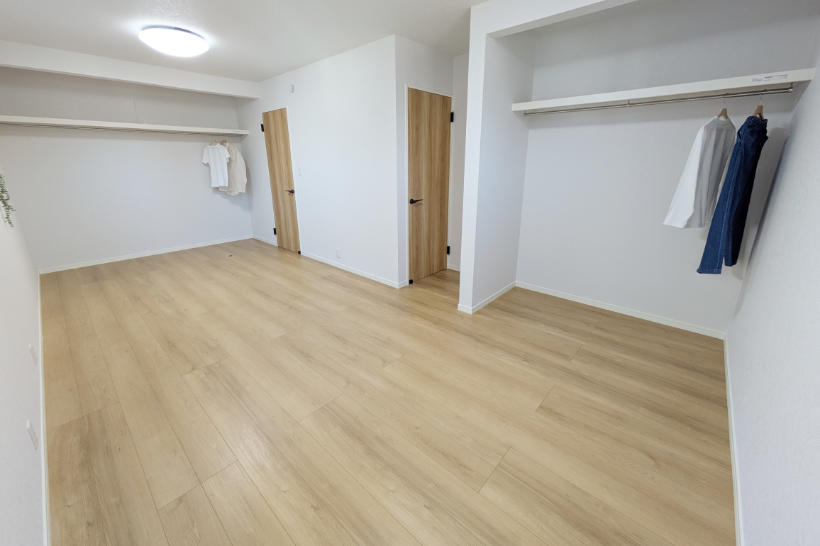 2階 将来的に2部屋に出来る9.5帖洋室(5帖+4.5帖)